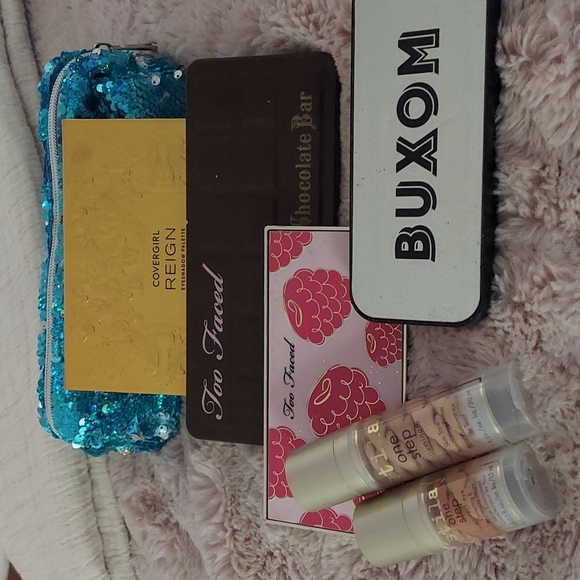 Eyeshadow Palette Bundle - Picture 1 of 9